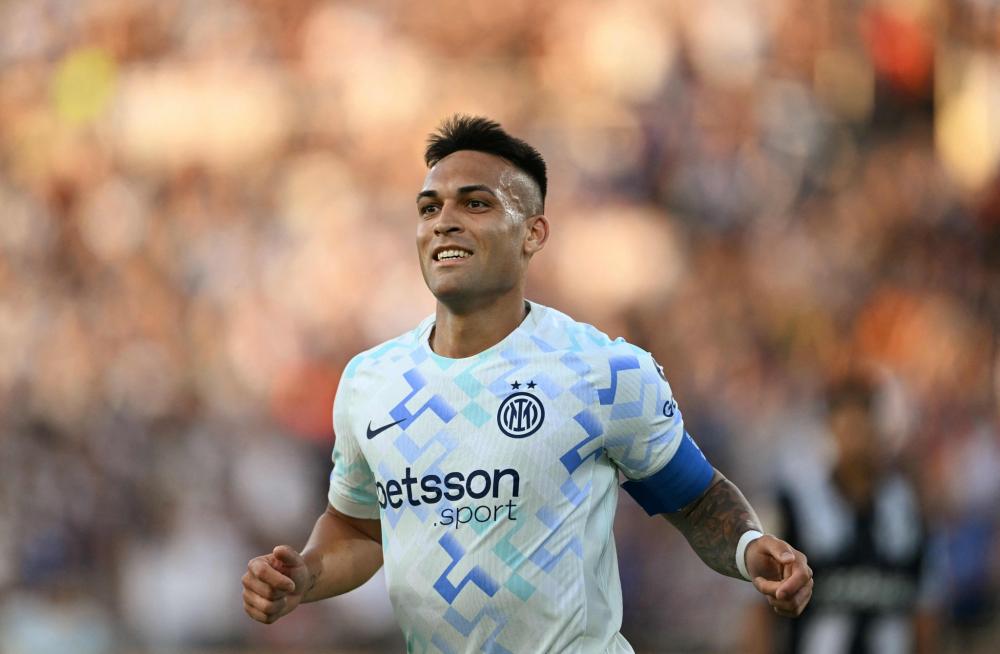 记者：昨晚阿代米和于根伟指导聊了挺久，阿代米哭了