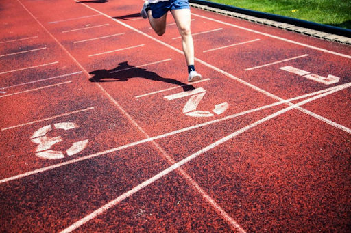 孔帕尼：凯恩和对手的手臂位置几乎一样，这种情况不该判点球